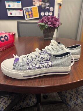 New in Box Women's Foco TCU Silver Glitter Low-Top Sneakers with Purple Accents